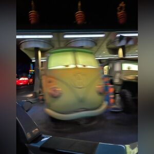 Meet your Posher, Max